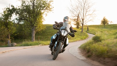 Pilgern_in_Schräglage.jpg